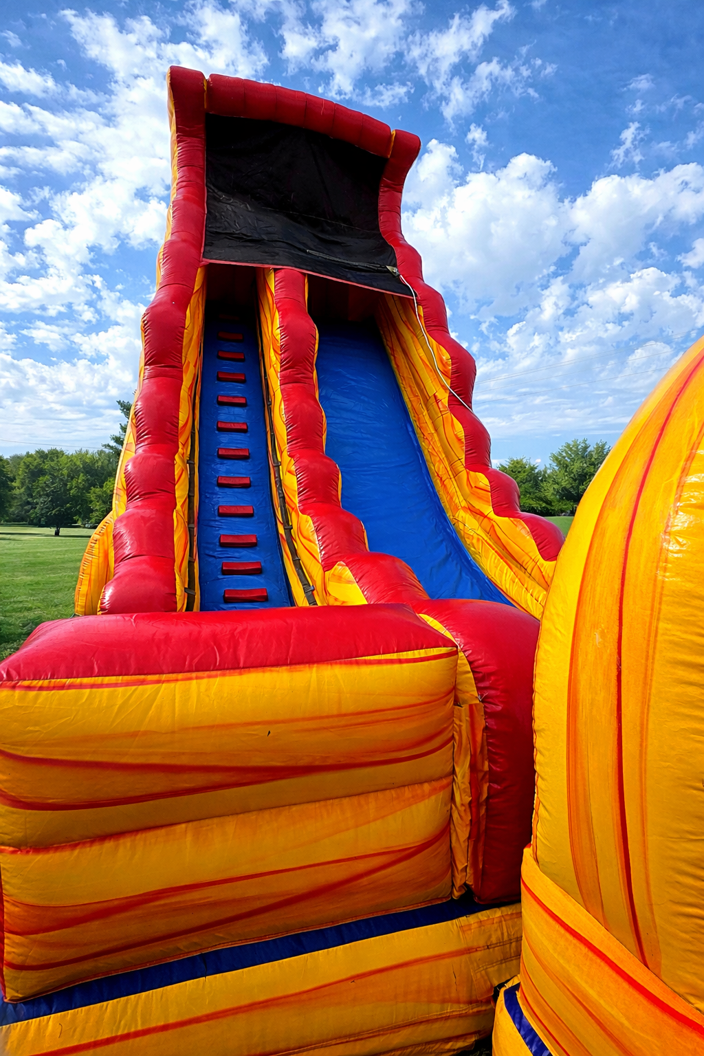 19' Dual Lane Volcano Wet & Dry Slide + Slip & Splash